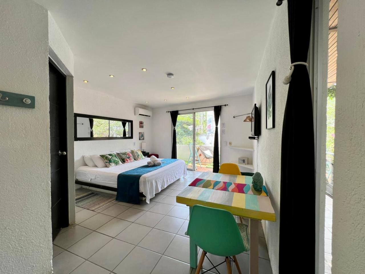 Ocean Lovers Hostel & Apartments Таганга Екстер'єр фото
